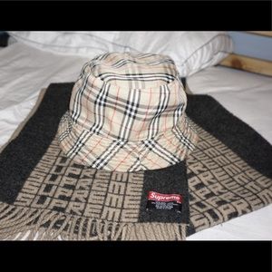Burberry checker reversible bucket hat
